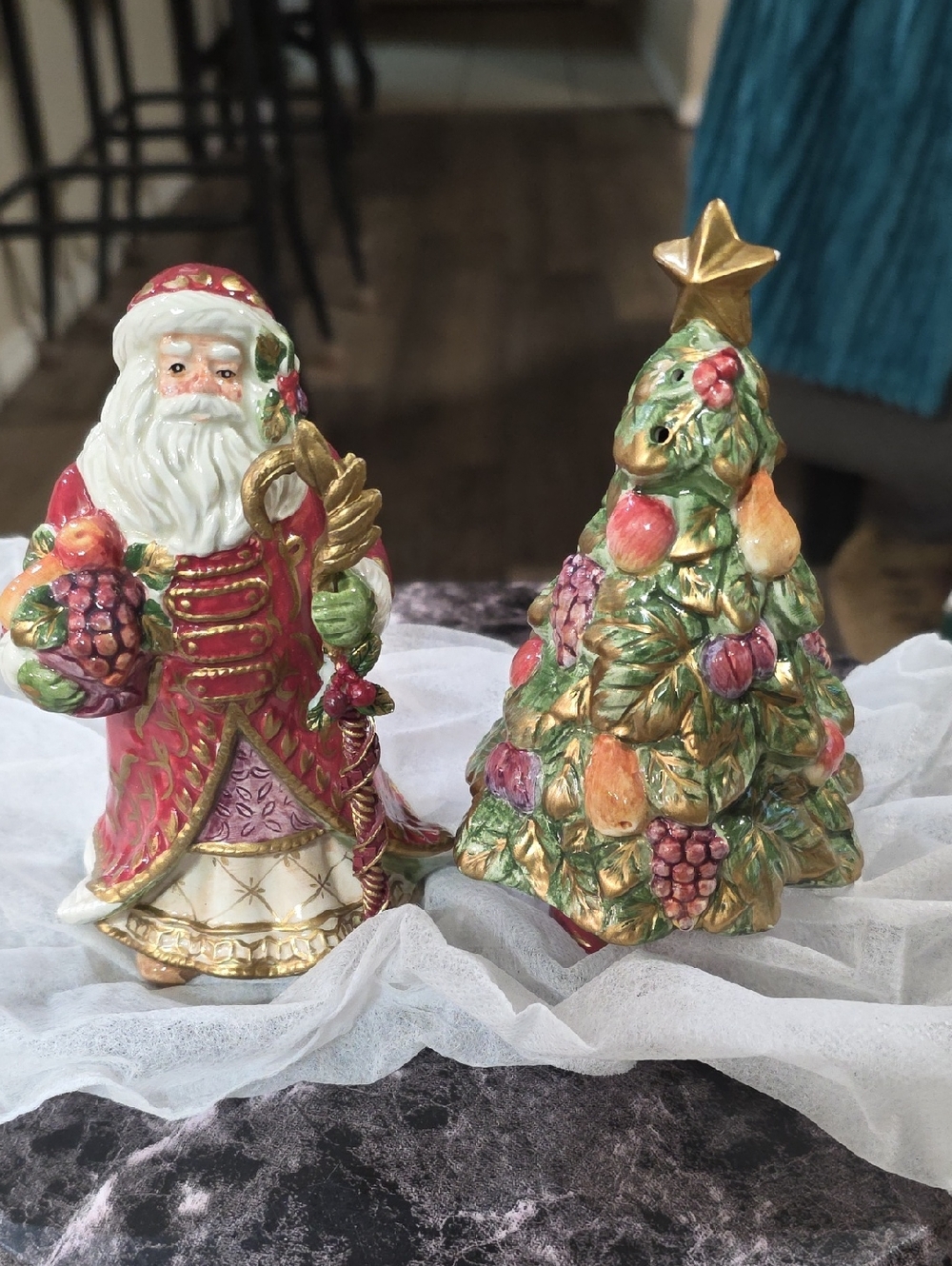 Holiday Santa and Christmas Tree Figurine Salt & Pepper Set - Red & Green.
